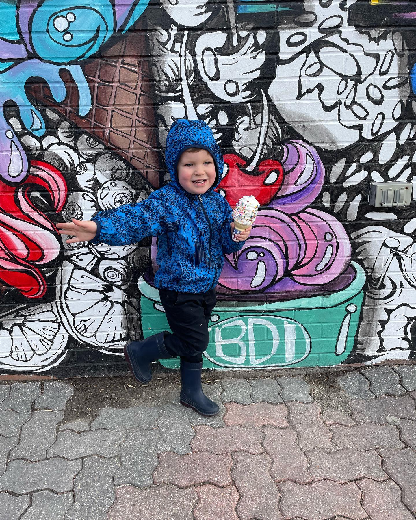 Bridge Drive-In - Happy Monday🍦 #bdi #meetmeatthebridge...