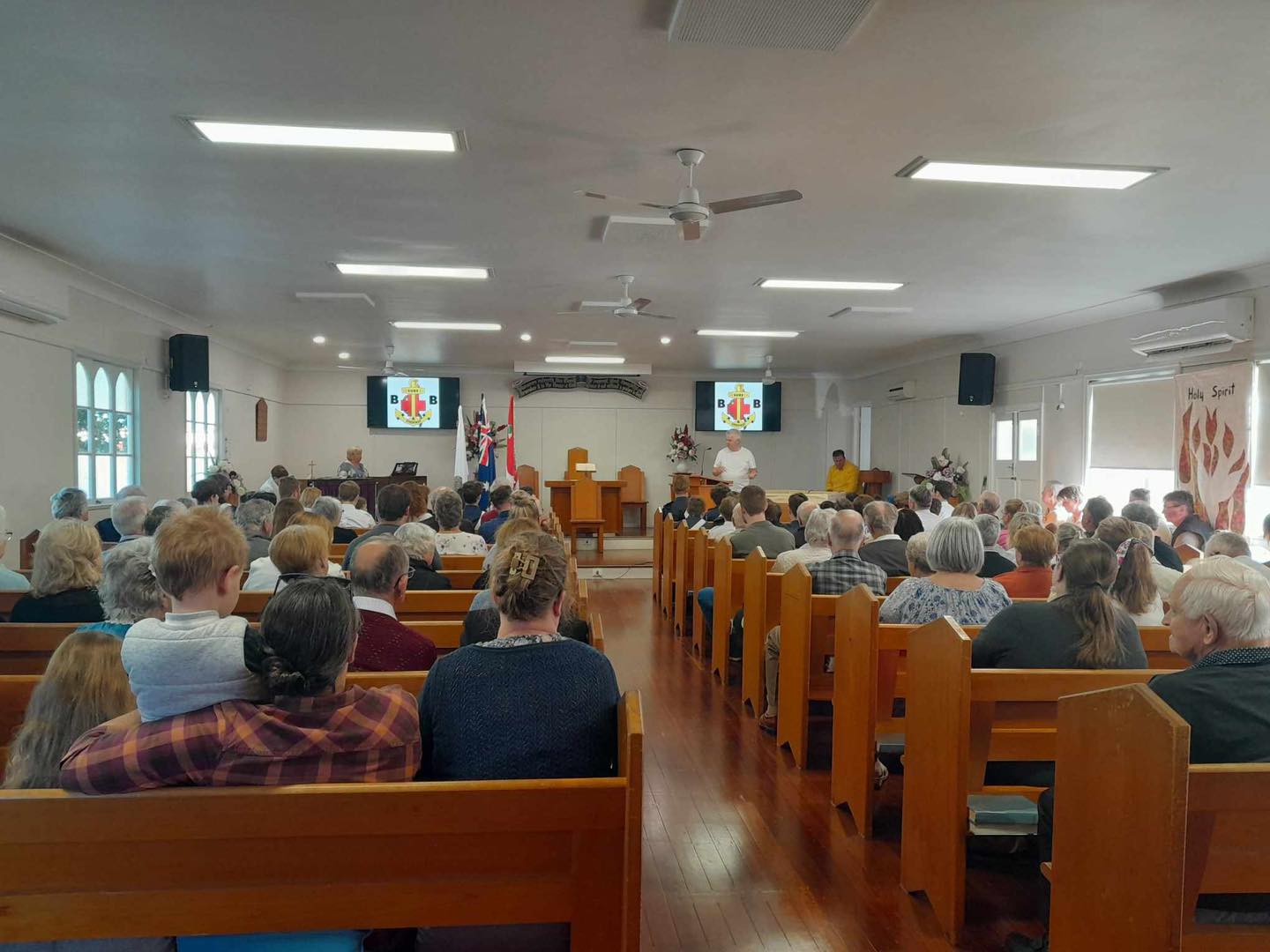 Raceview Congregational... - Raceview Congregational Church
