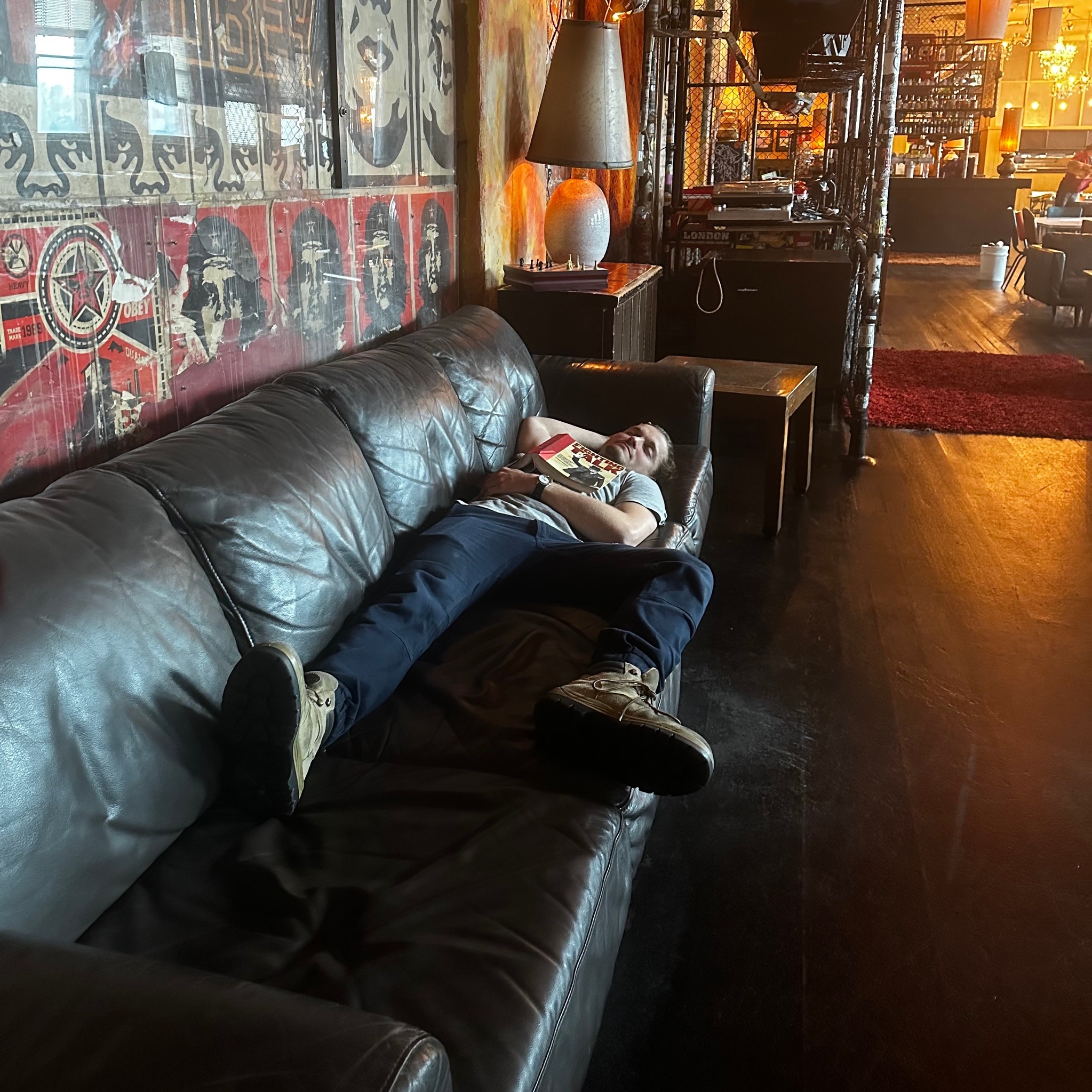 Revolver - Who else is in love with our new couch? ⁠ Escape to a cosy ...