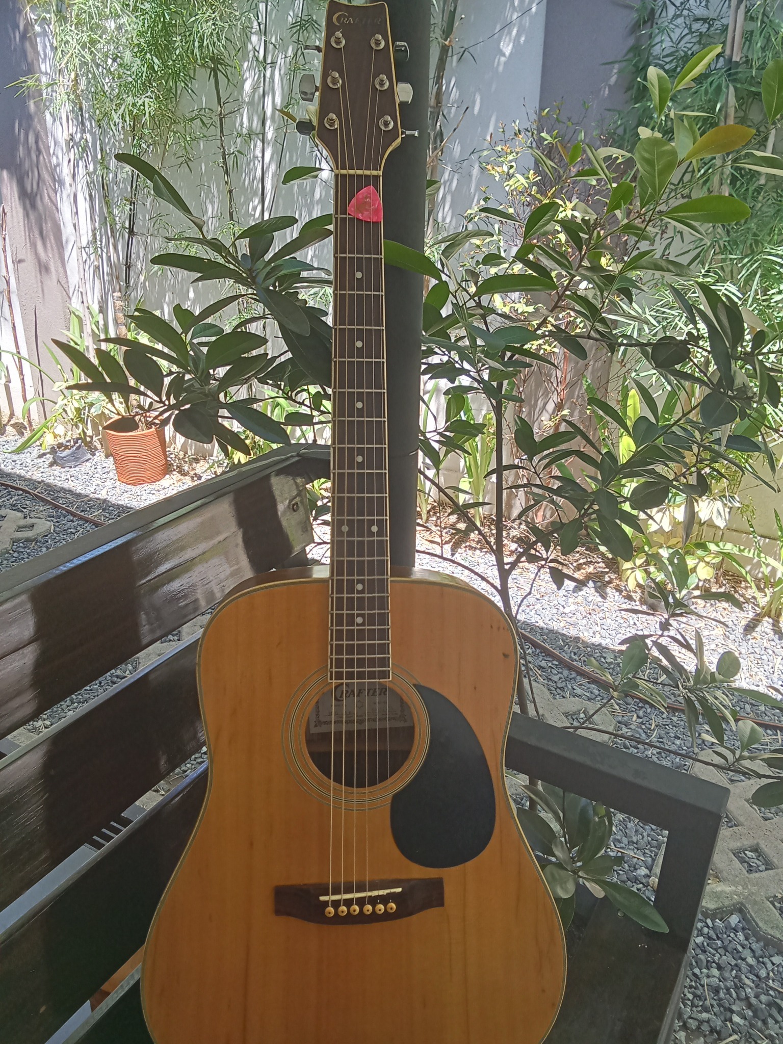 Morris W-15 acoustic guitar. All solid Price 4,500 Crafter MD-50 