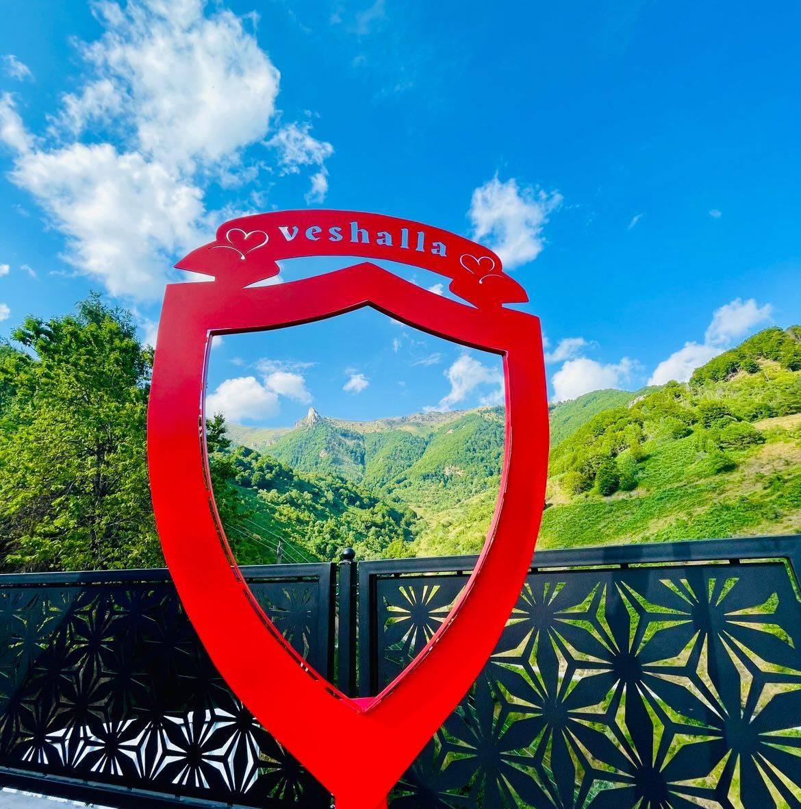 Valle tradicionale si nga Veshalla! Valltarët🦅🇦🇱🦅në Festën 