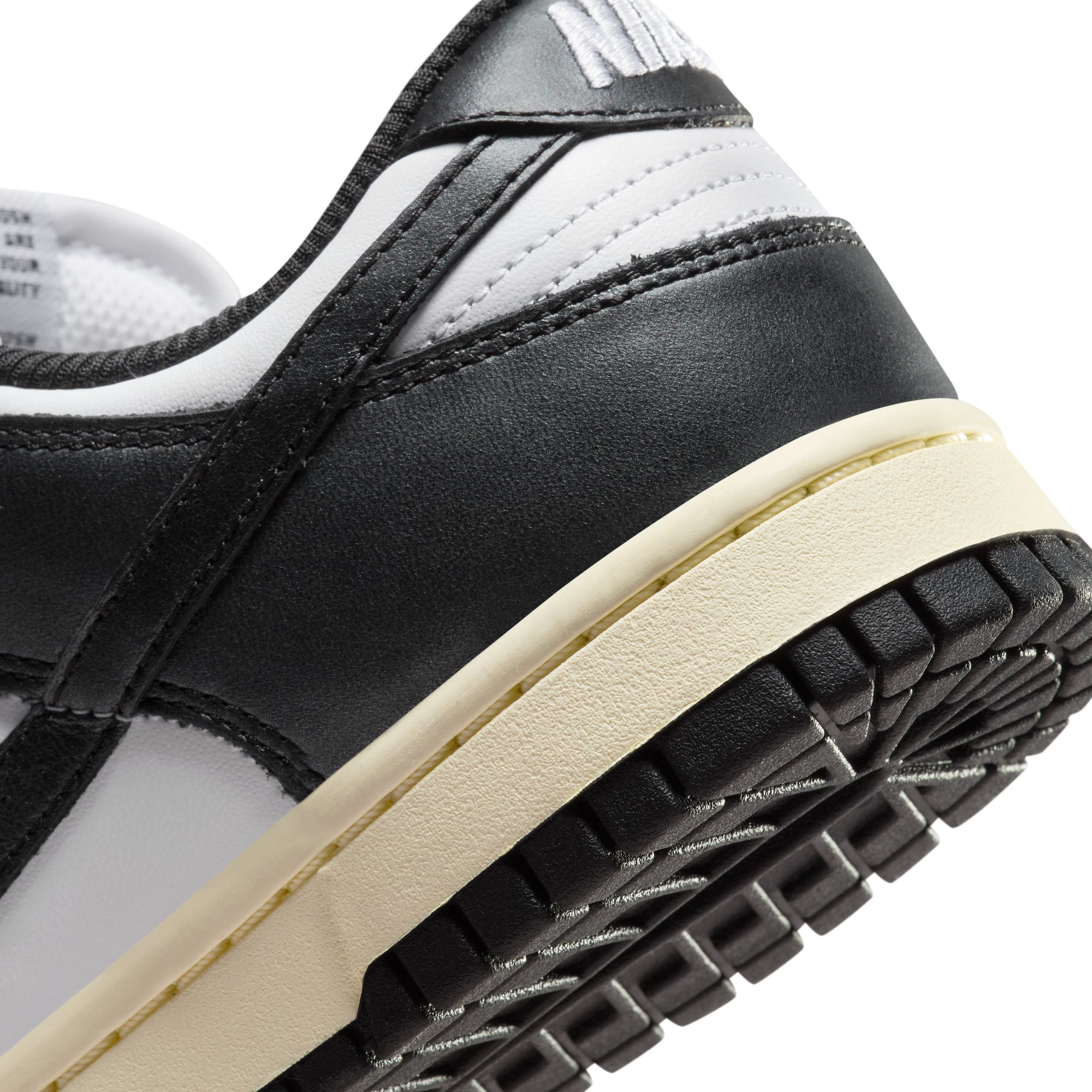 JET México - #Nike Women Dunk Low Vintage White/Black....