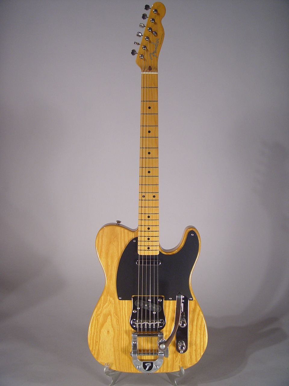 Japanese 52 Reissue with factory installed Bigsby. A bit ironic
