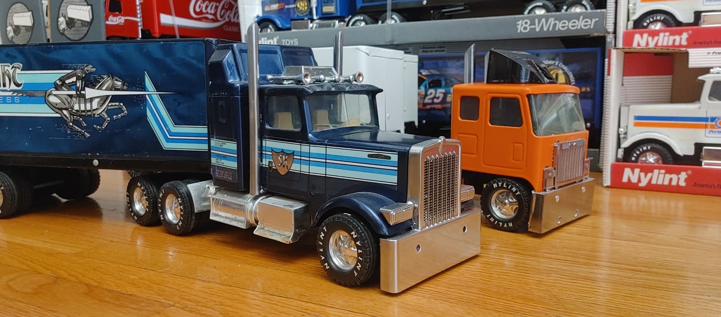 Silver Knight Express model discussion among Nylint truck collectors display picture 1