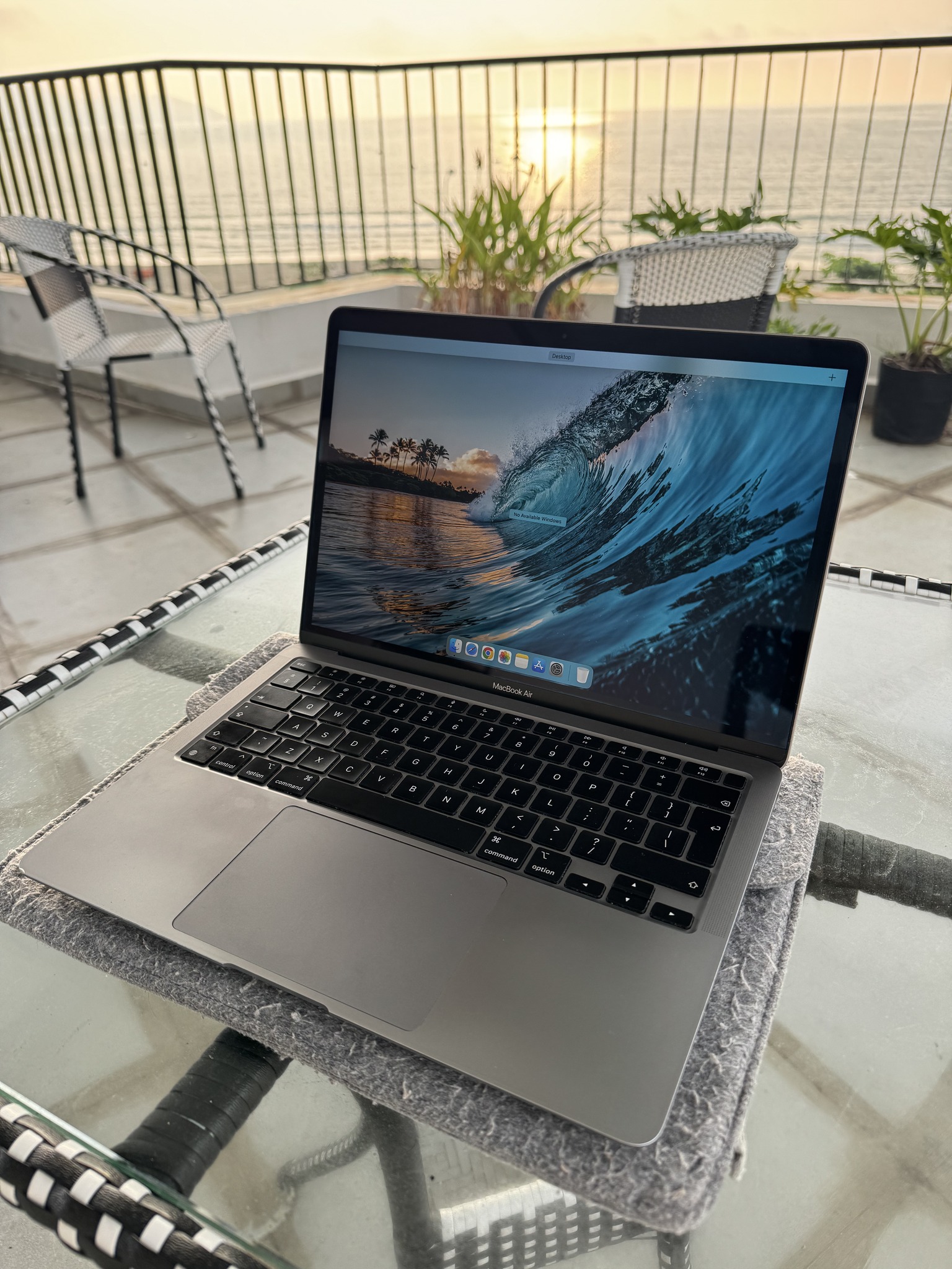 Aloha! Selling my lovely Macbook Air M1 8GB 256SSD. Bought it in 