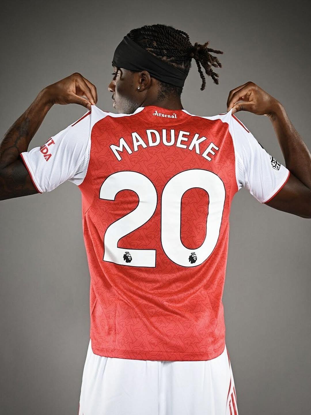 Noni Madueke officially takes the #20 shirt at Arsenal!