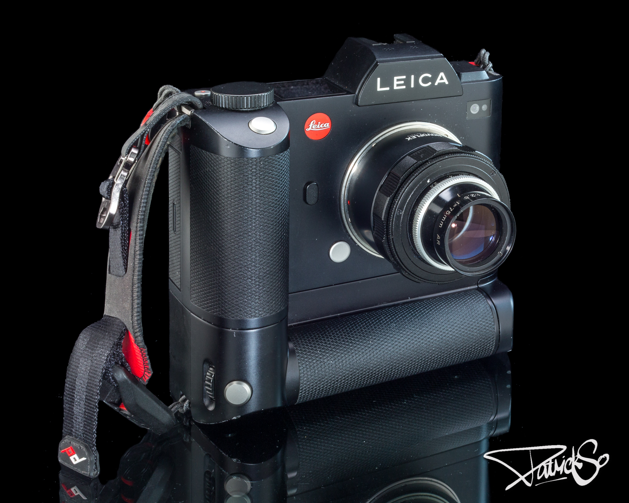 Billiard Kern Yvar 1:2.8 f 75mm lens for Bolex C-mount cine cameras