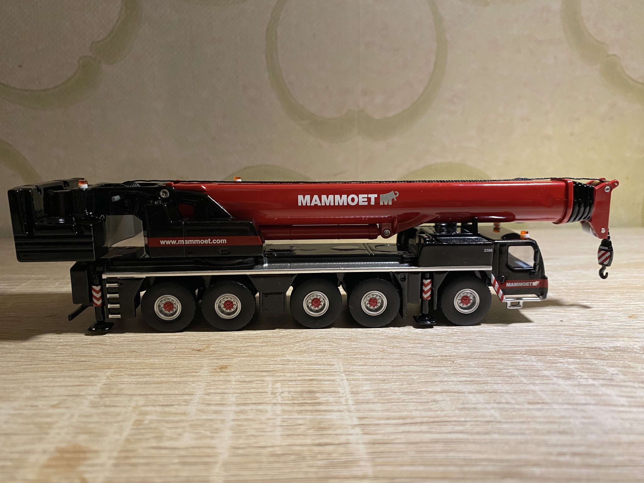 Liebherr LTM 1800 Grohmann mobile crane model in 1:50 scale