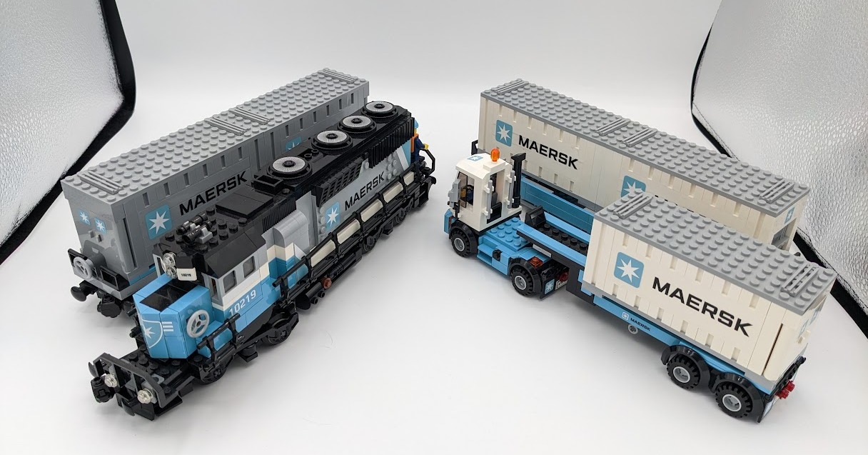 RARE SET WED - 10219 Maersk Train set!!!! SHOP this rare set at