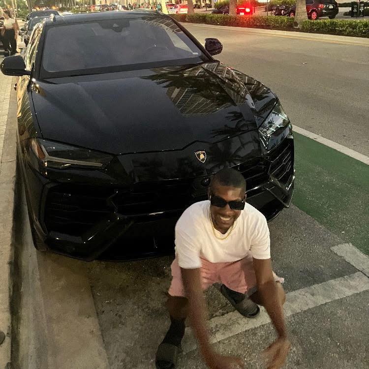 OuteastBabi Trapstacy