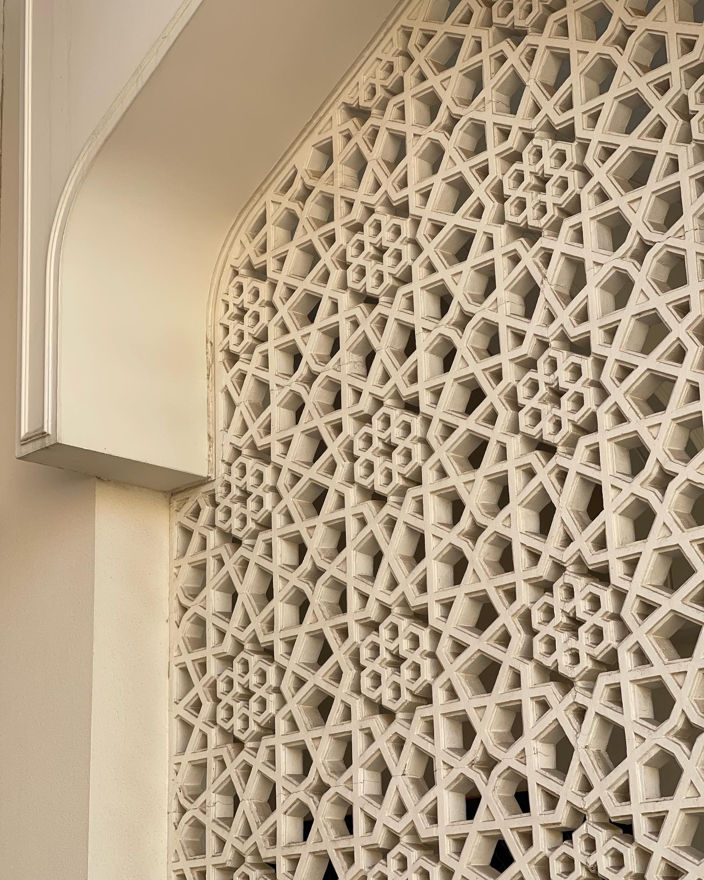 SarnSard - Sense of Emirati Design Emirati design... | Facebook