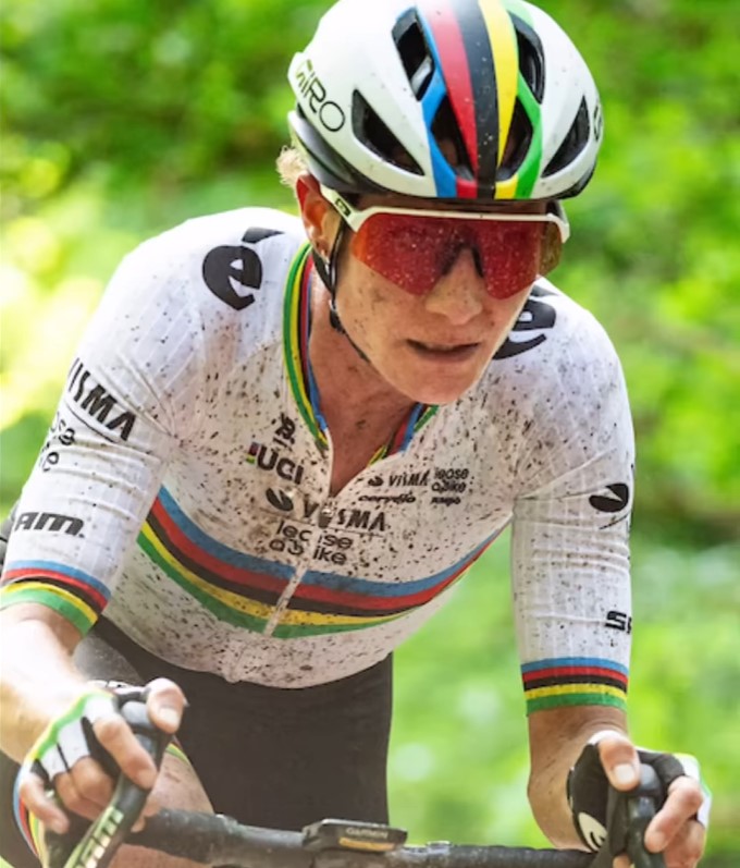 Mads Wurtz Schmidt and Geerike Schreurs win 2026 Gravel Earth