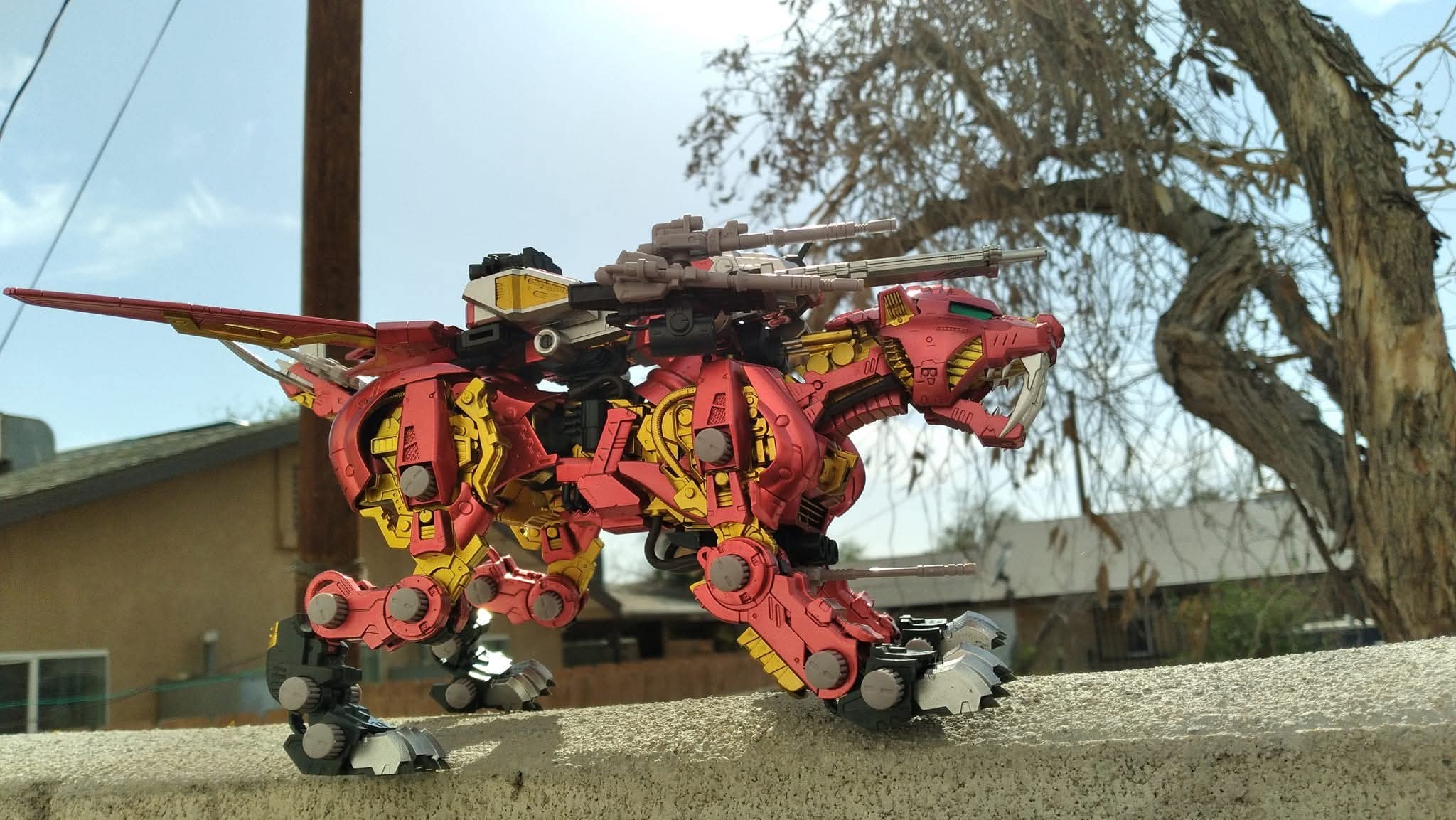 Assembling and customizing a zoid model