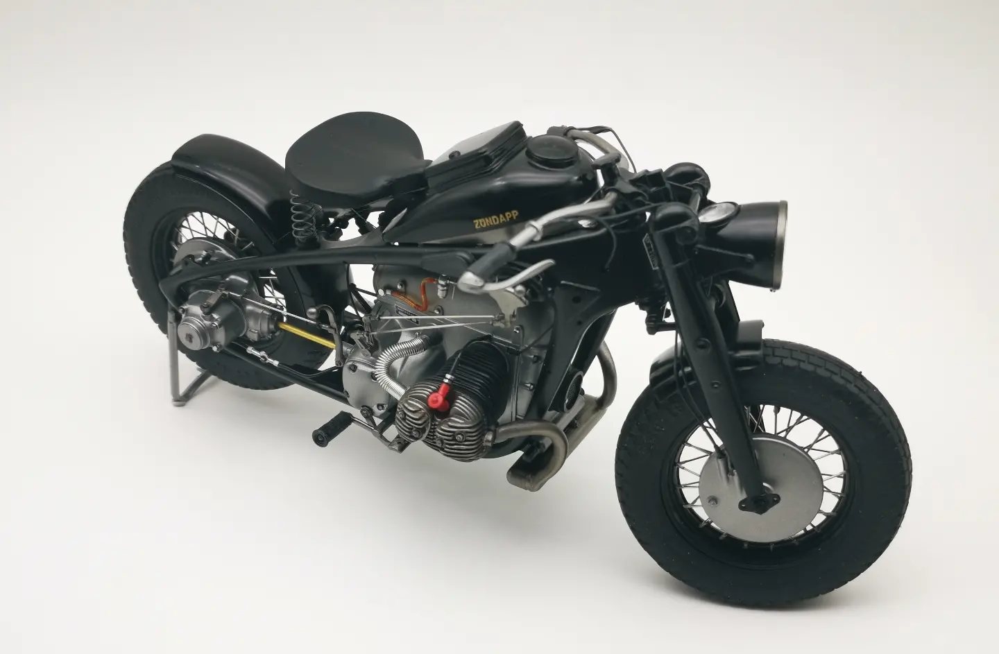 From Bogdan Ionete : Zundapp KS 750 Bobber 1:9 scale Send your