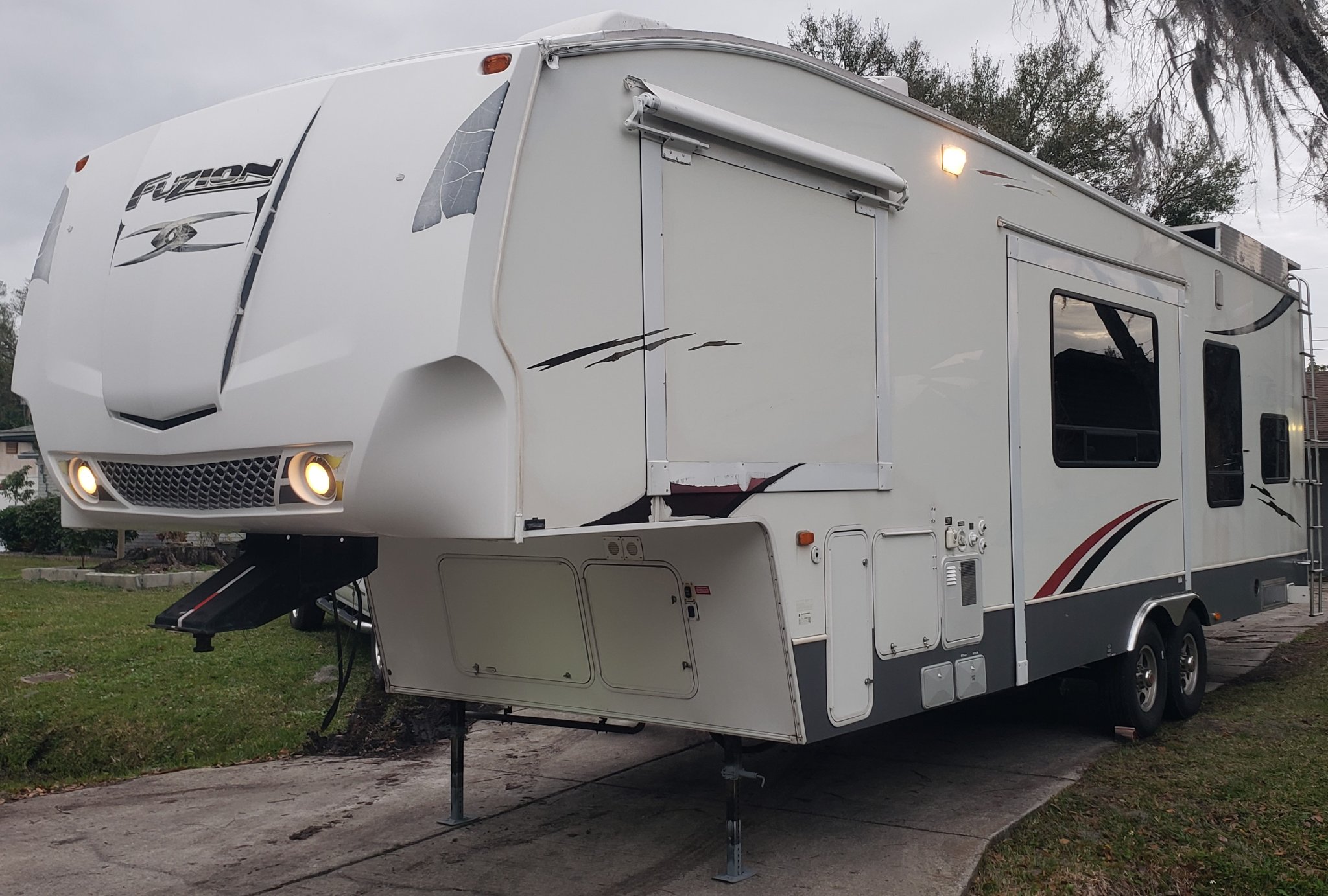 2009 Keystone fuzion 302 toy hauler fifth 5th wheel - RVs & Campers ...