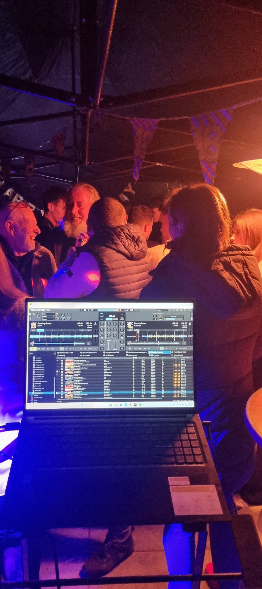 Zinfinity Drive-in Show | Maasdam