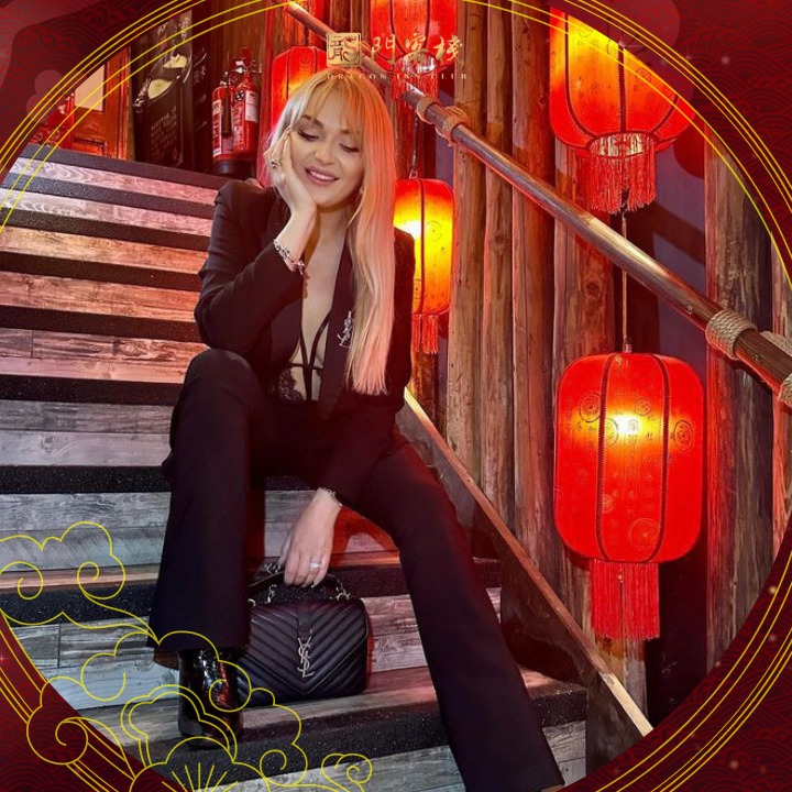 Dragon Inn Club - 🔥Our stairway to heaven at the dragon...