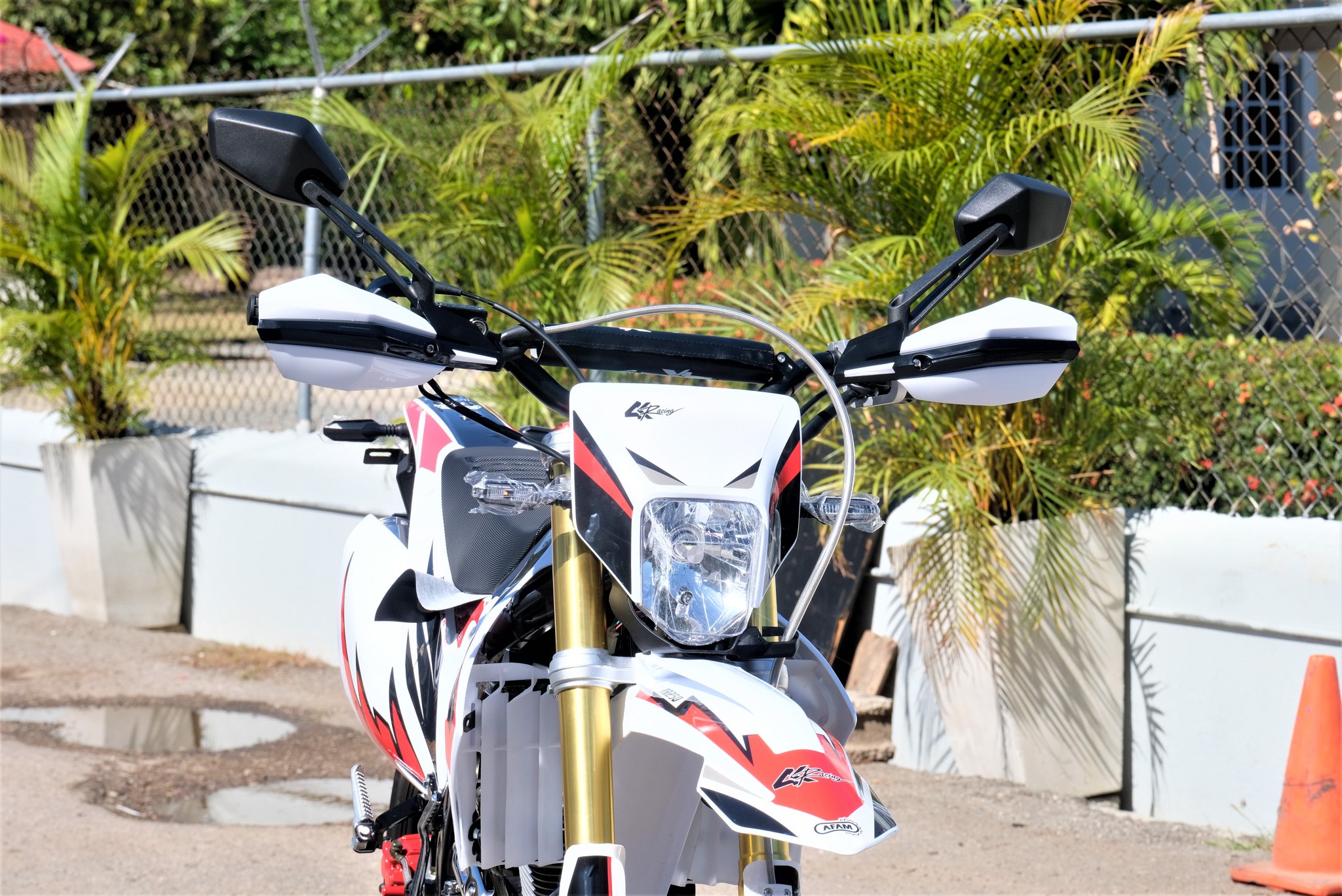 Mc racing 4k - TR250 4K Super moto modelo 2023 4 tiempos...