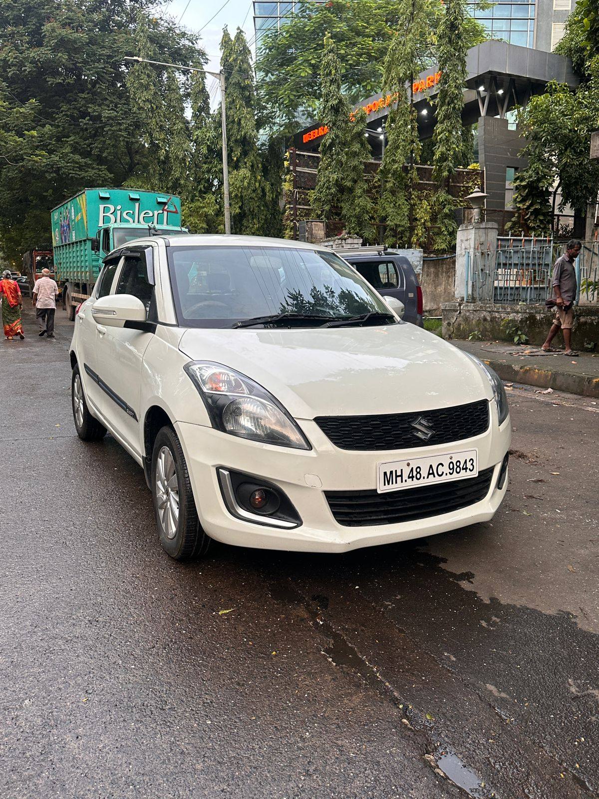 Maruti Suzuki Swift Zxi Button Start Model-2016 Owner-2nd Running