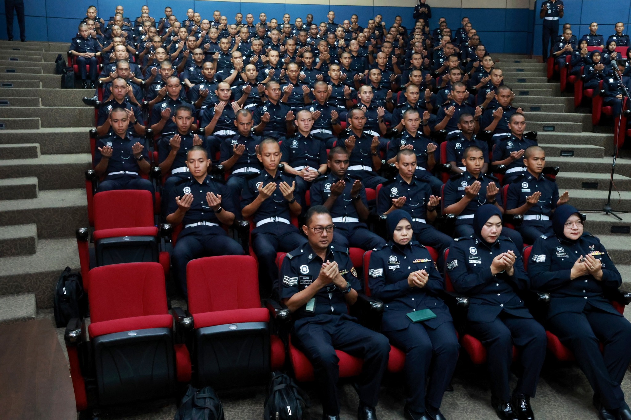 Pusat... - Pusat Latihan Polis Kuala Lumpur - Laman Rasmi