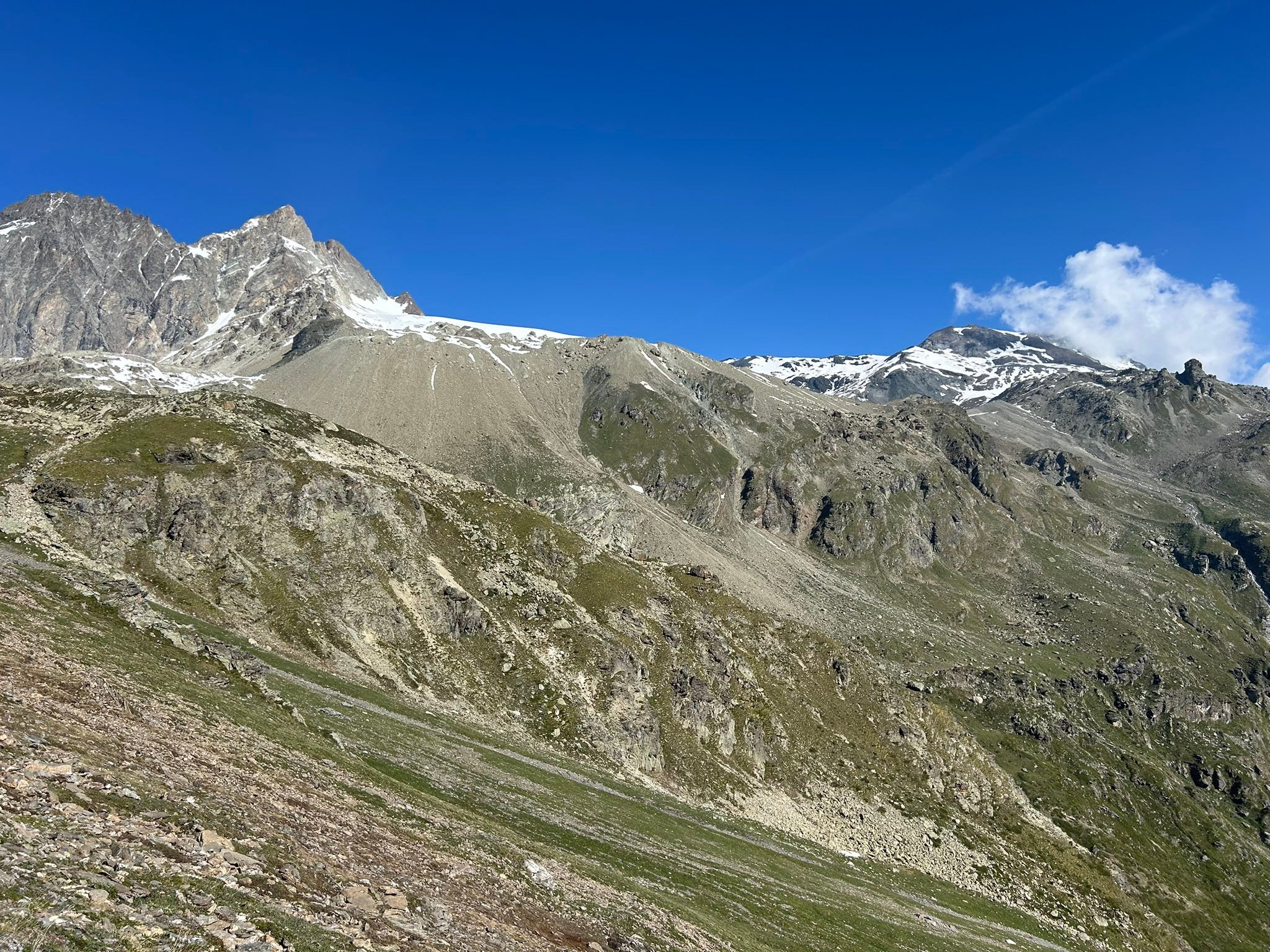 Cabane des Aiguilles-Rouges | Arolla