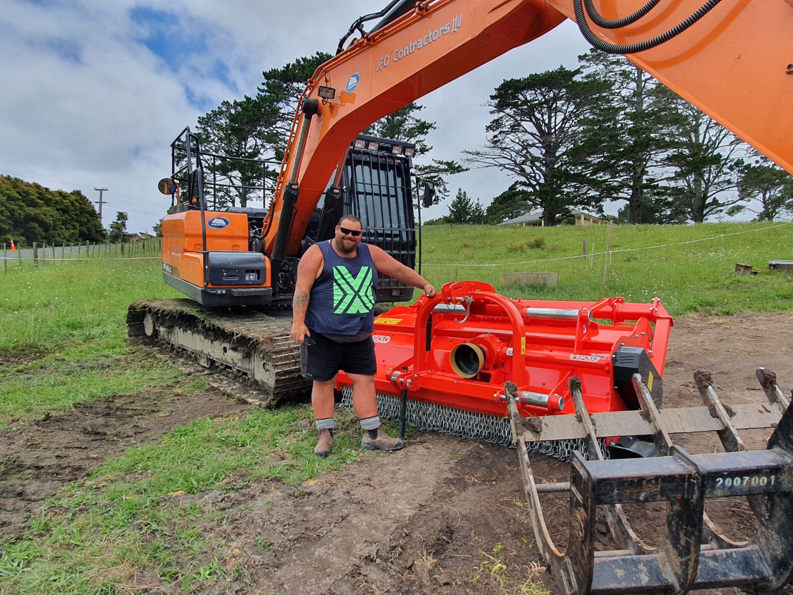 Agriline - Happy man with his new mulcher! Owen from J & O... | Facebook