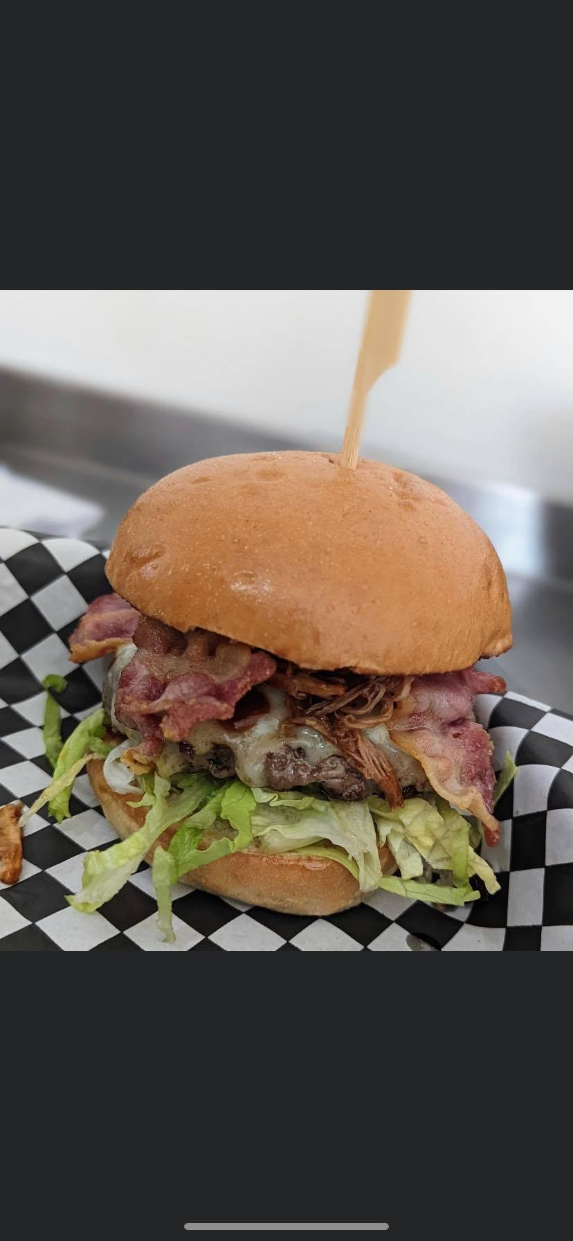 The Navigation Inn - 🍔🍻Frid-YAY🍔🍻 burgers? Check!. Beer? Check!, We’ve ...