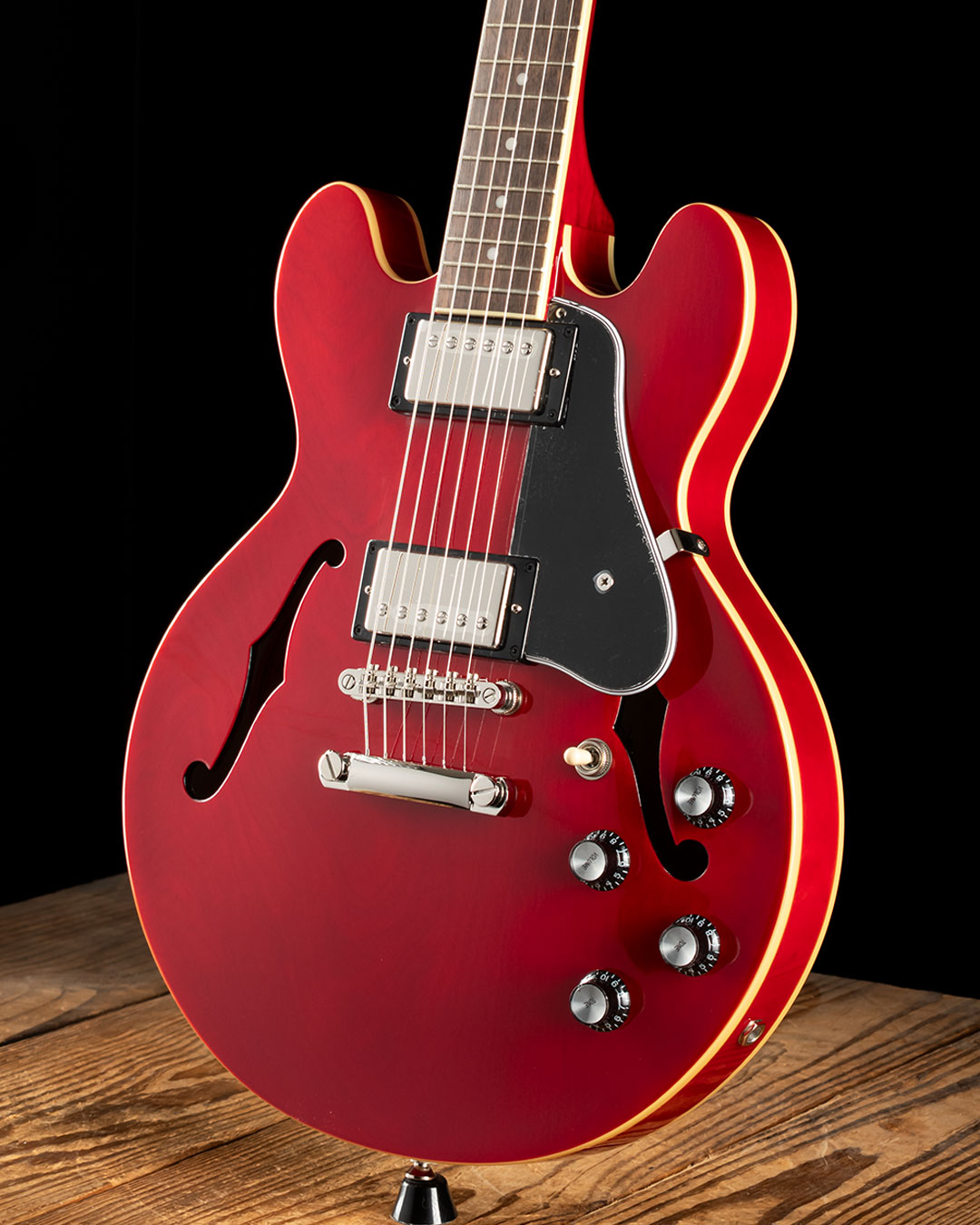 Epiphone ES-339 cherry guitar with classic tone