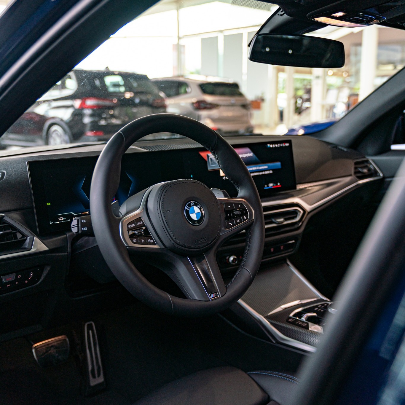😎 | Net binnen, deze stoere BMW 3... - BMW De Schepper nv