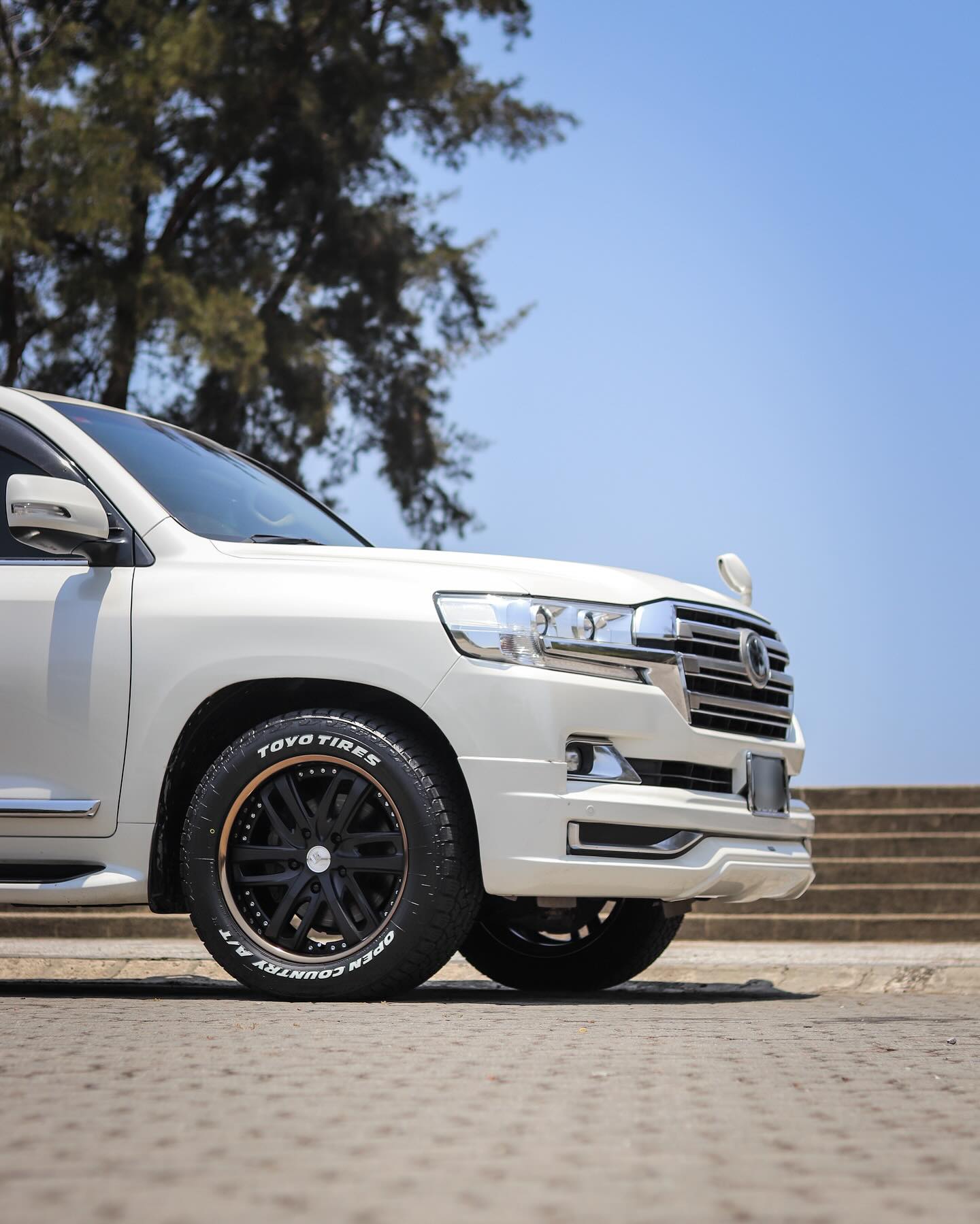 20” Work LS Brightring SUV in matte black spokes & optional