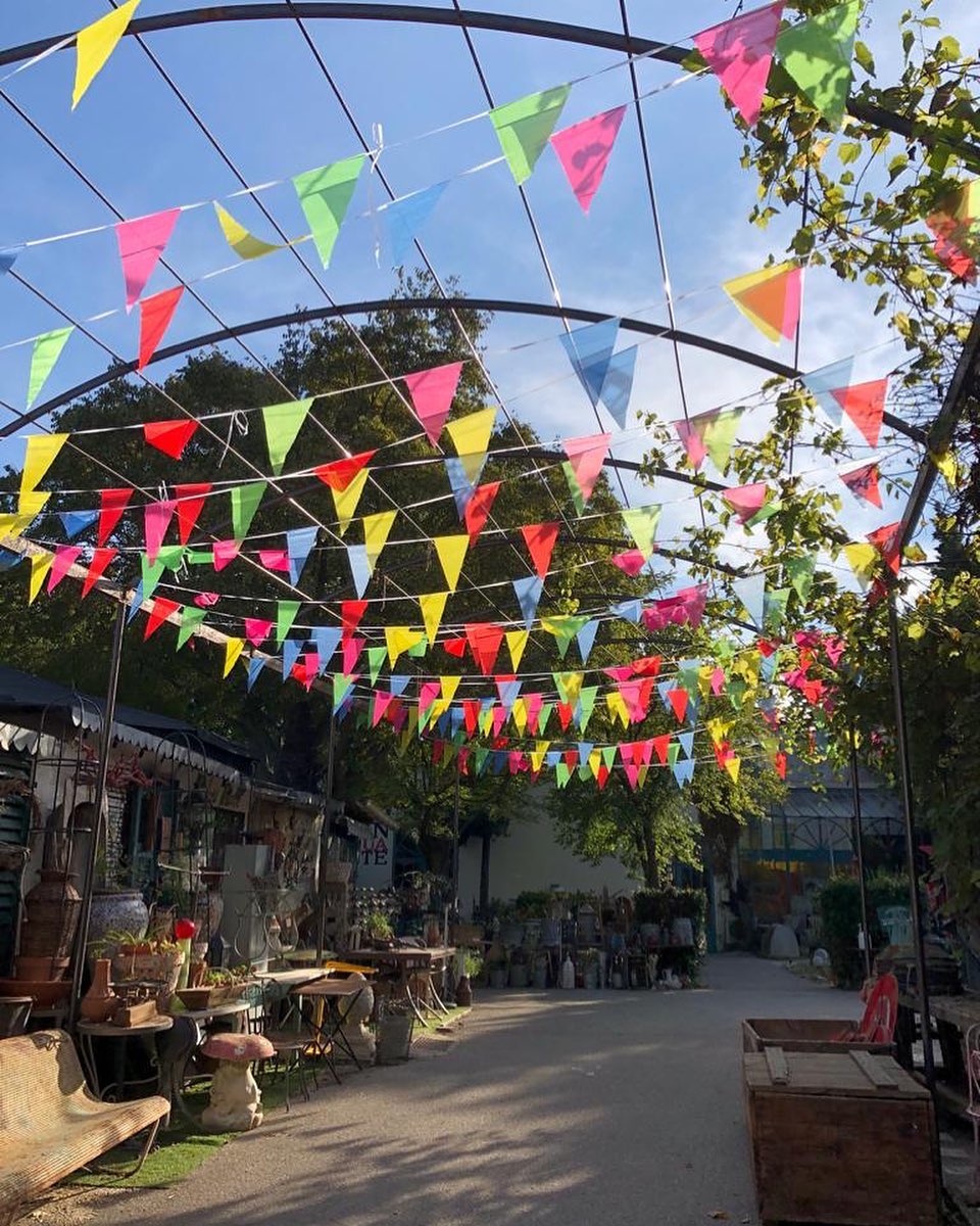 Village Des Antiquaires De La Gare