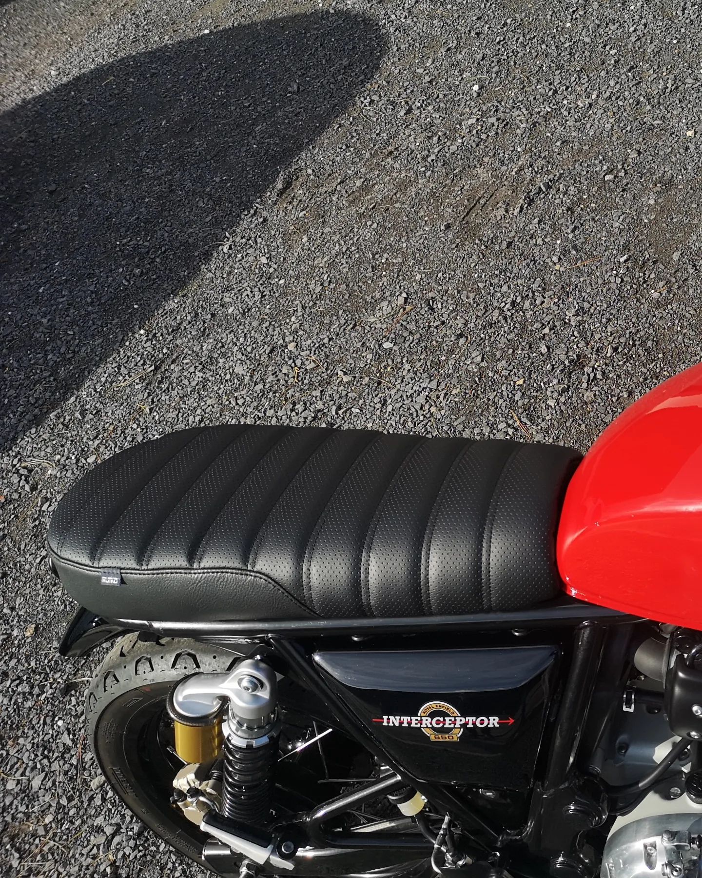 Sellerie Rutko - Selle sur mesure pour cette royal enfield...