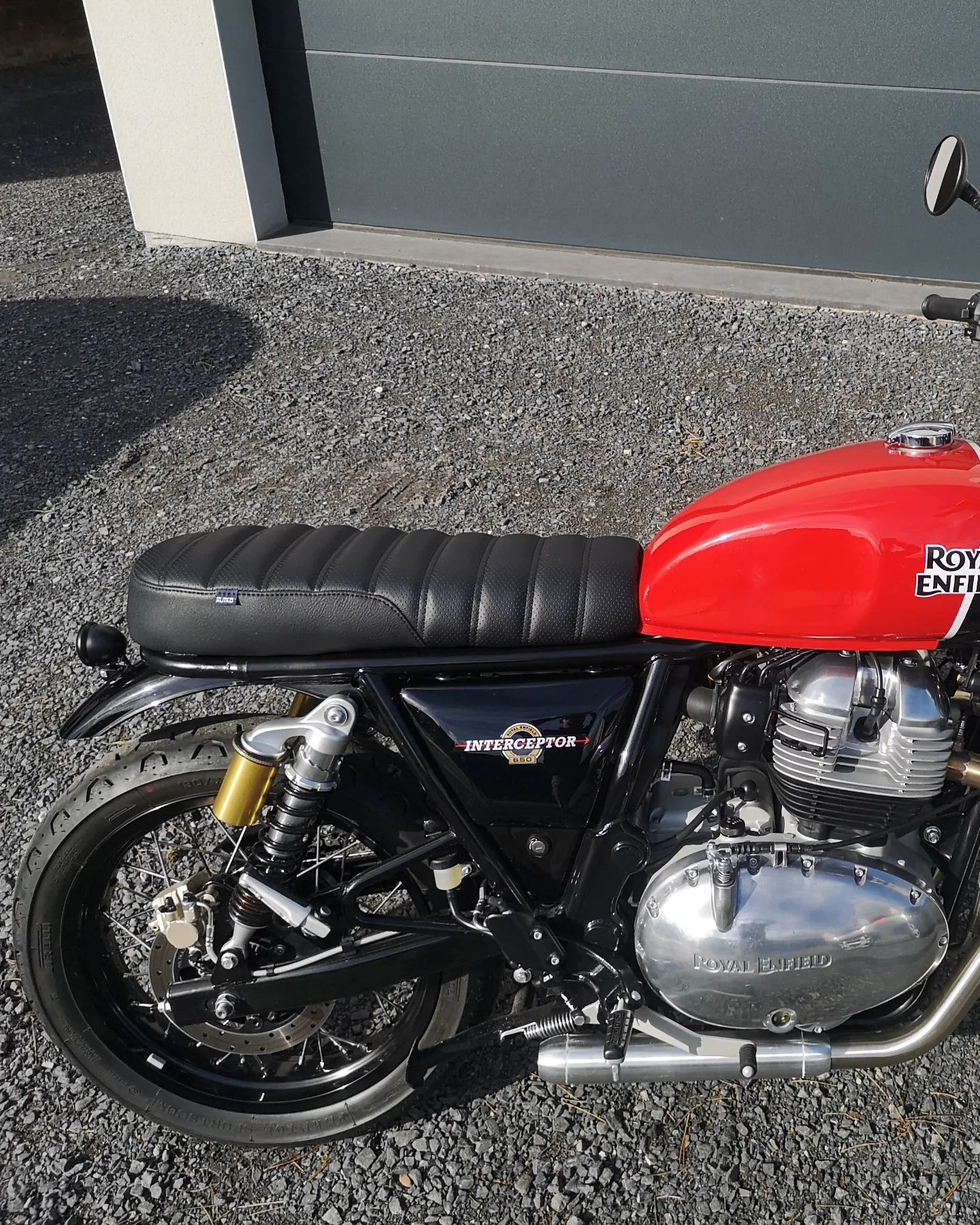 Sellerie Rutko - Selle sur mesure pour cette royal enfield...