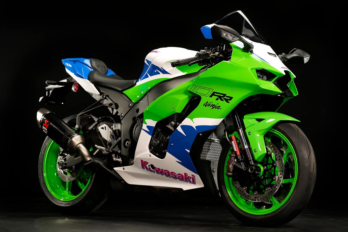 Snake Green – a bold, vibrant shade of green that embodies energy