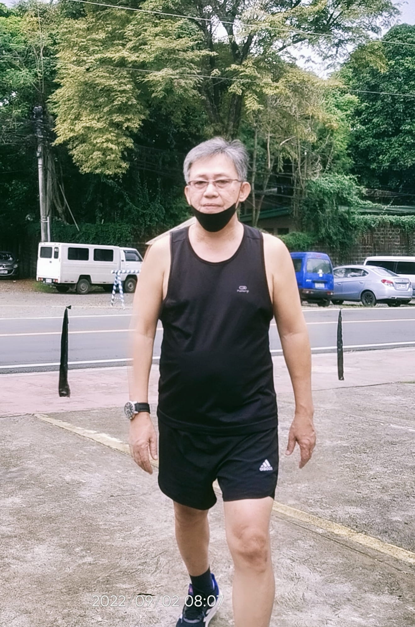 8 BENEFITS OF WALKING WHILE... - Life Without Rice Movement