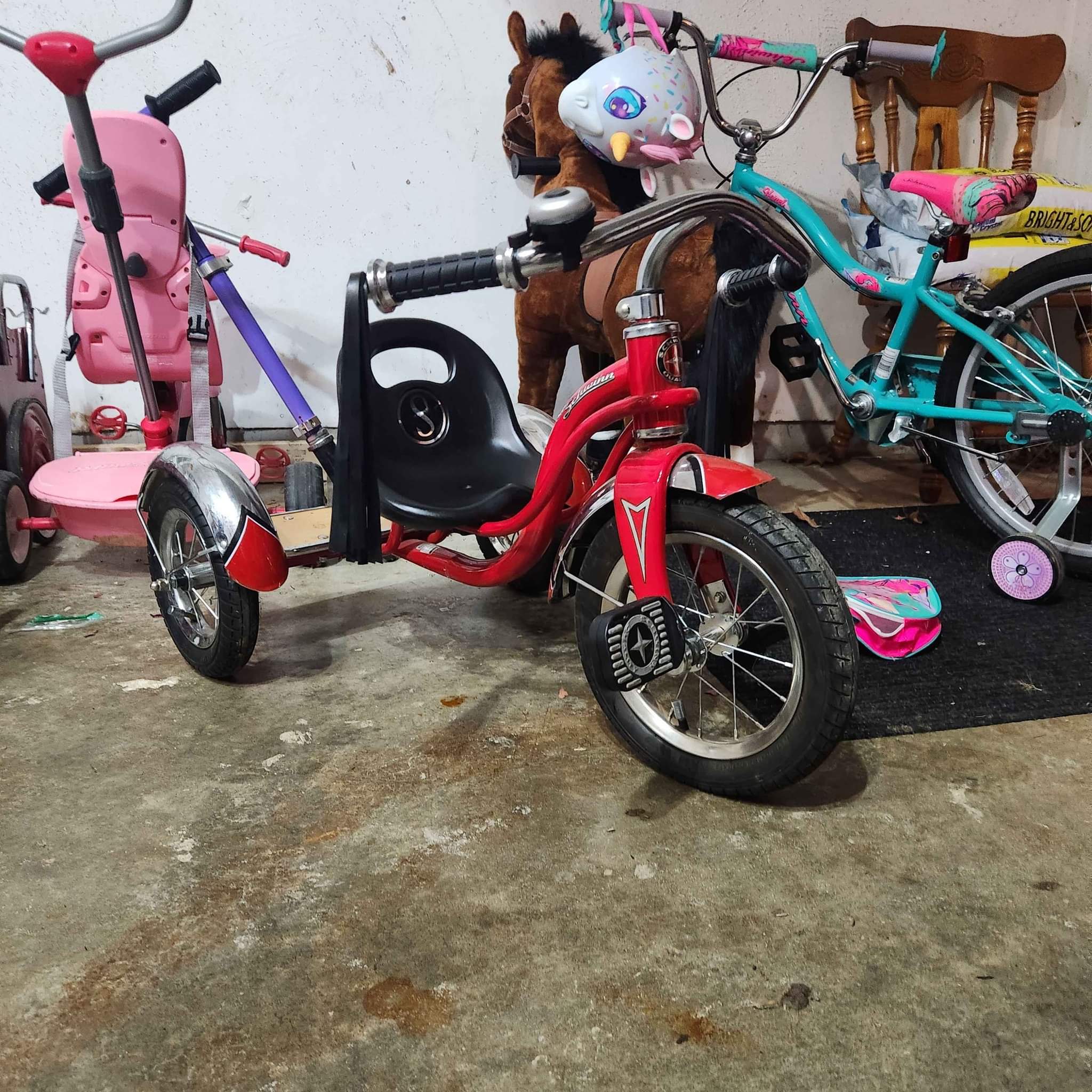自転車 Schwinn クラシック 三輪車 レッド