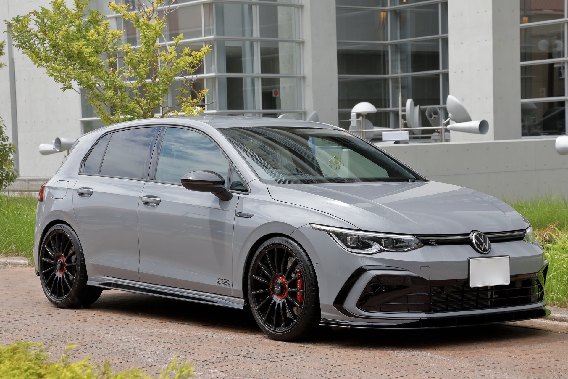 EvoSpeed - Volkswagen Golf 8 equipaggiata con ruote OZ Racing modello ...