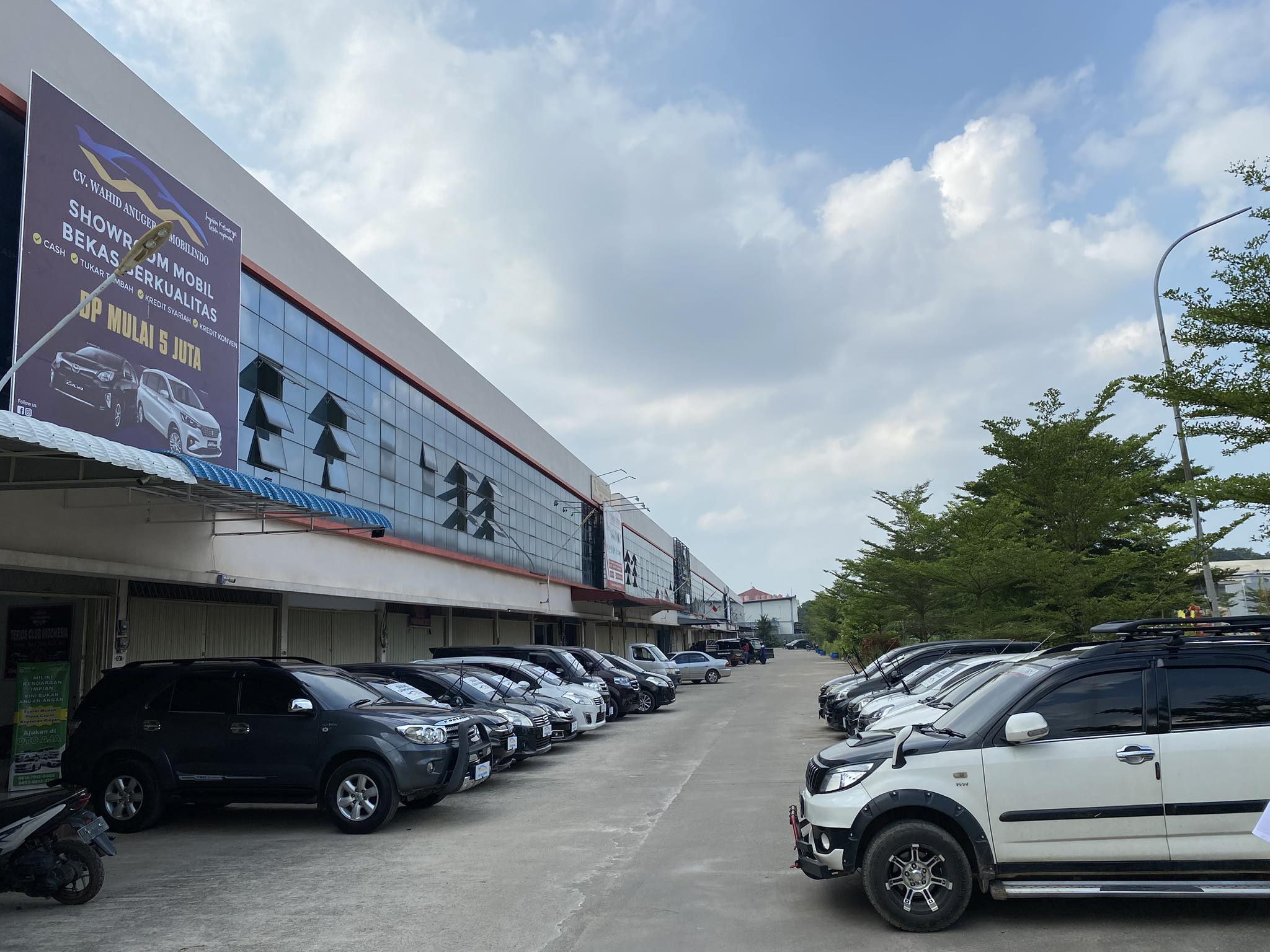 Wahid Showroom