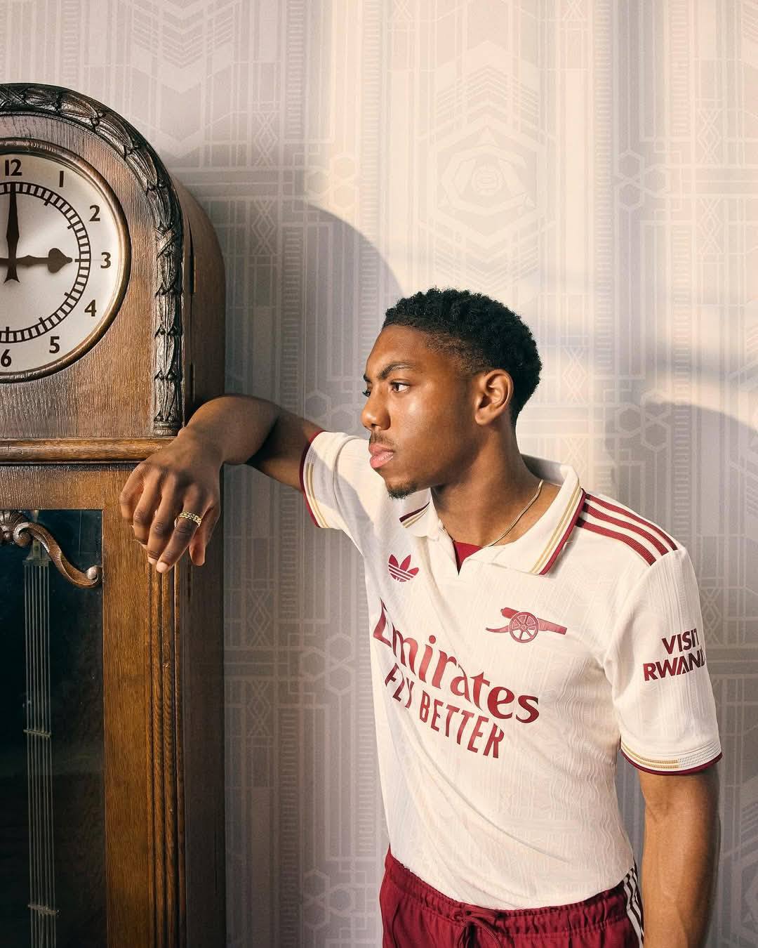 Arsenal 2005-06 Commemorative Highbury Home Shirt