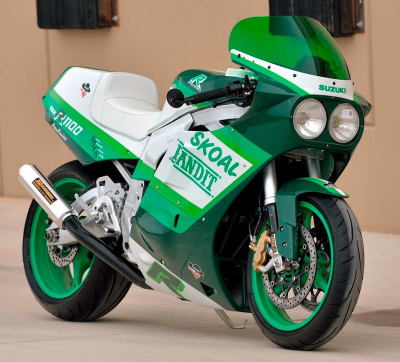 My 1987 gsxr 7/11 skoal bandit bike and my 1990 zx7 muzzy rep