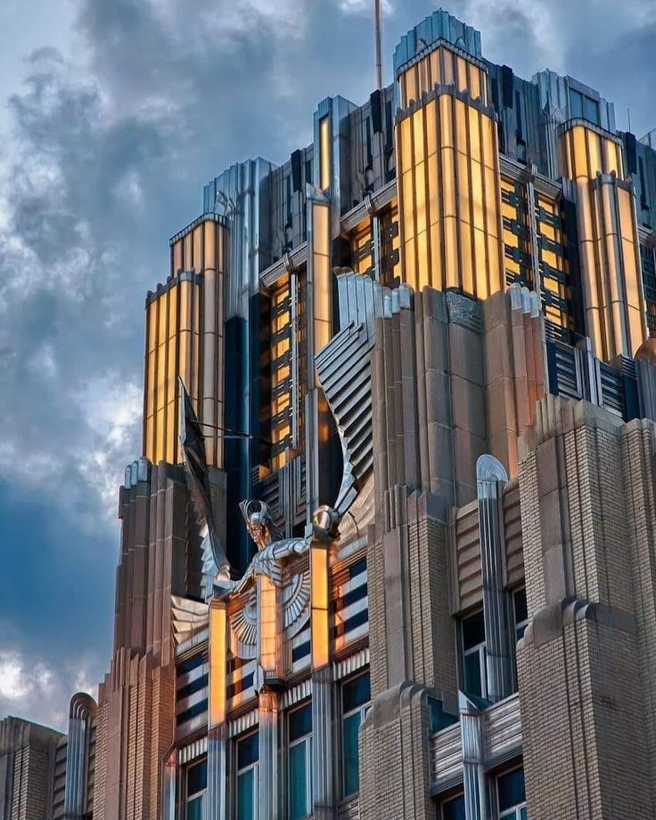 Yesterday, I showed you a look inside the iconic Niagara Mohawk