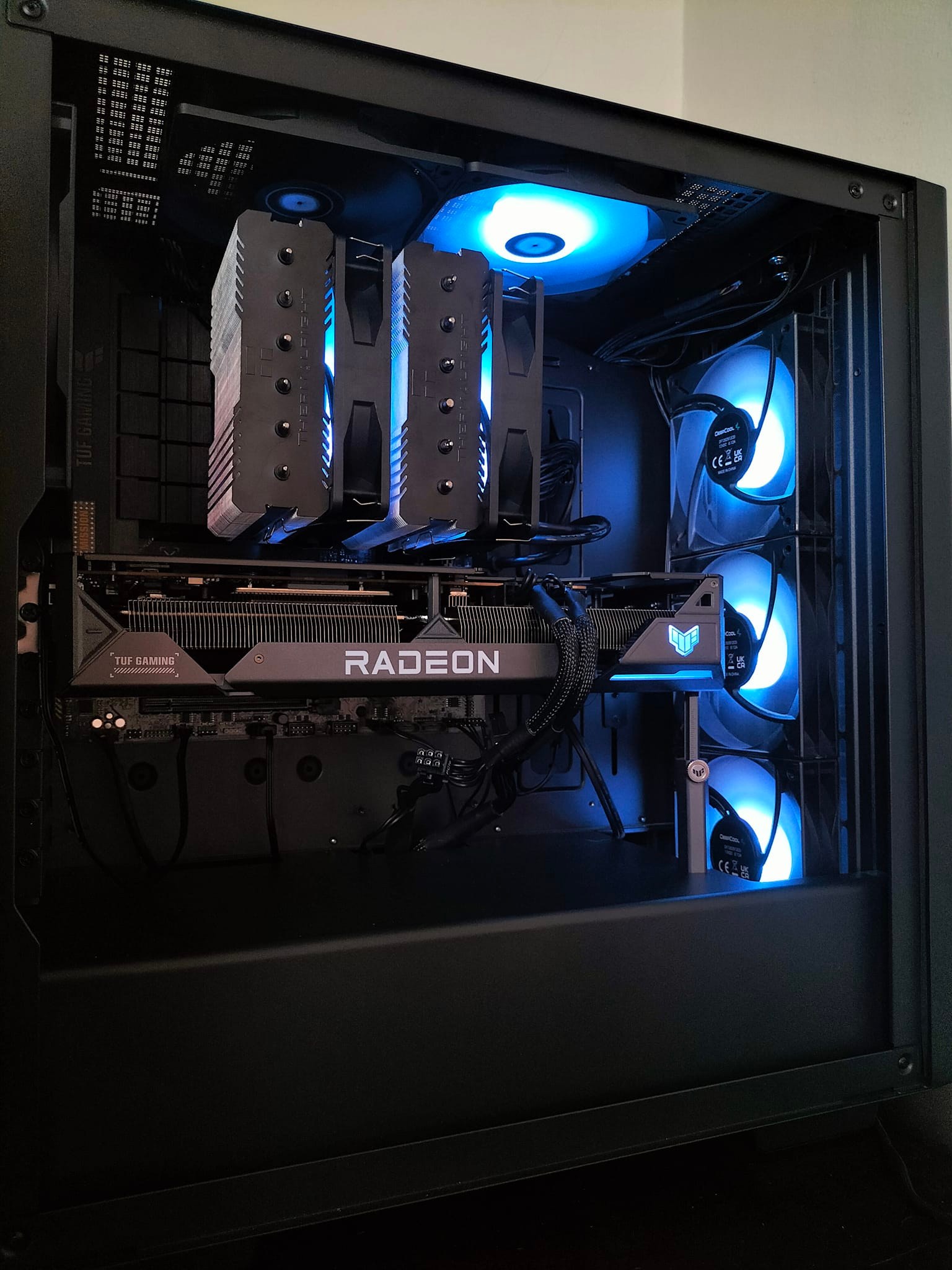 Core i5-13600KF PC build with RX 7800XT and 32GB RAM