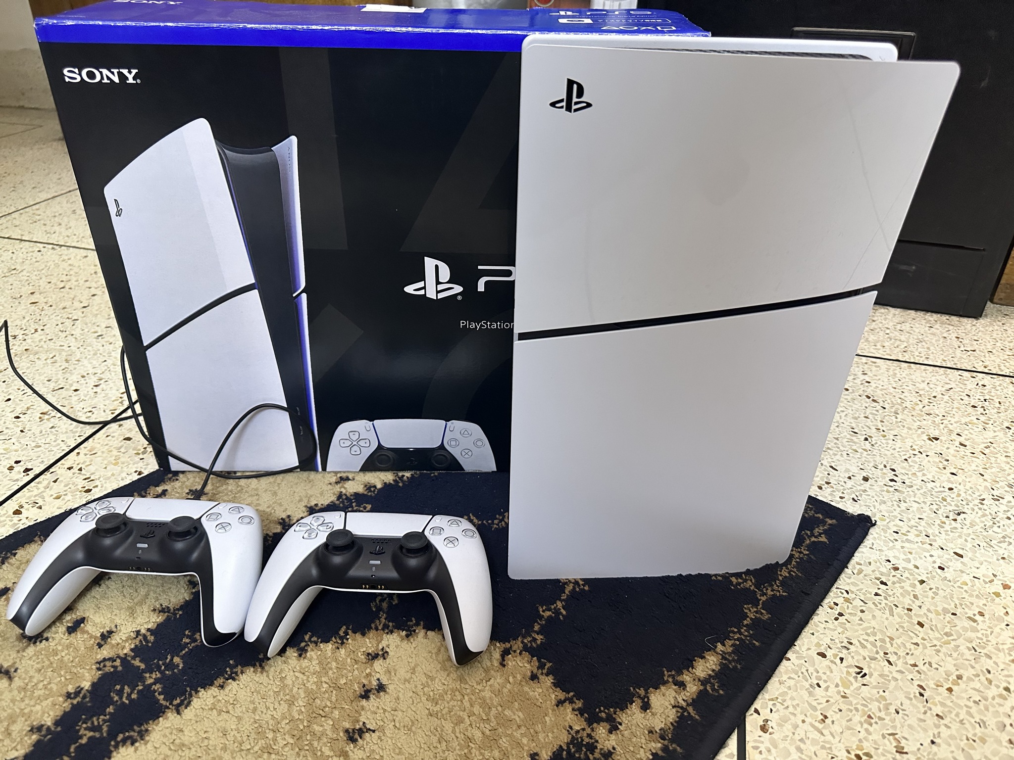 Brand new PS5 Slim Disc Edition* CFI-2000 A01 (Japan Set, no