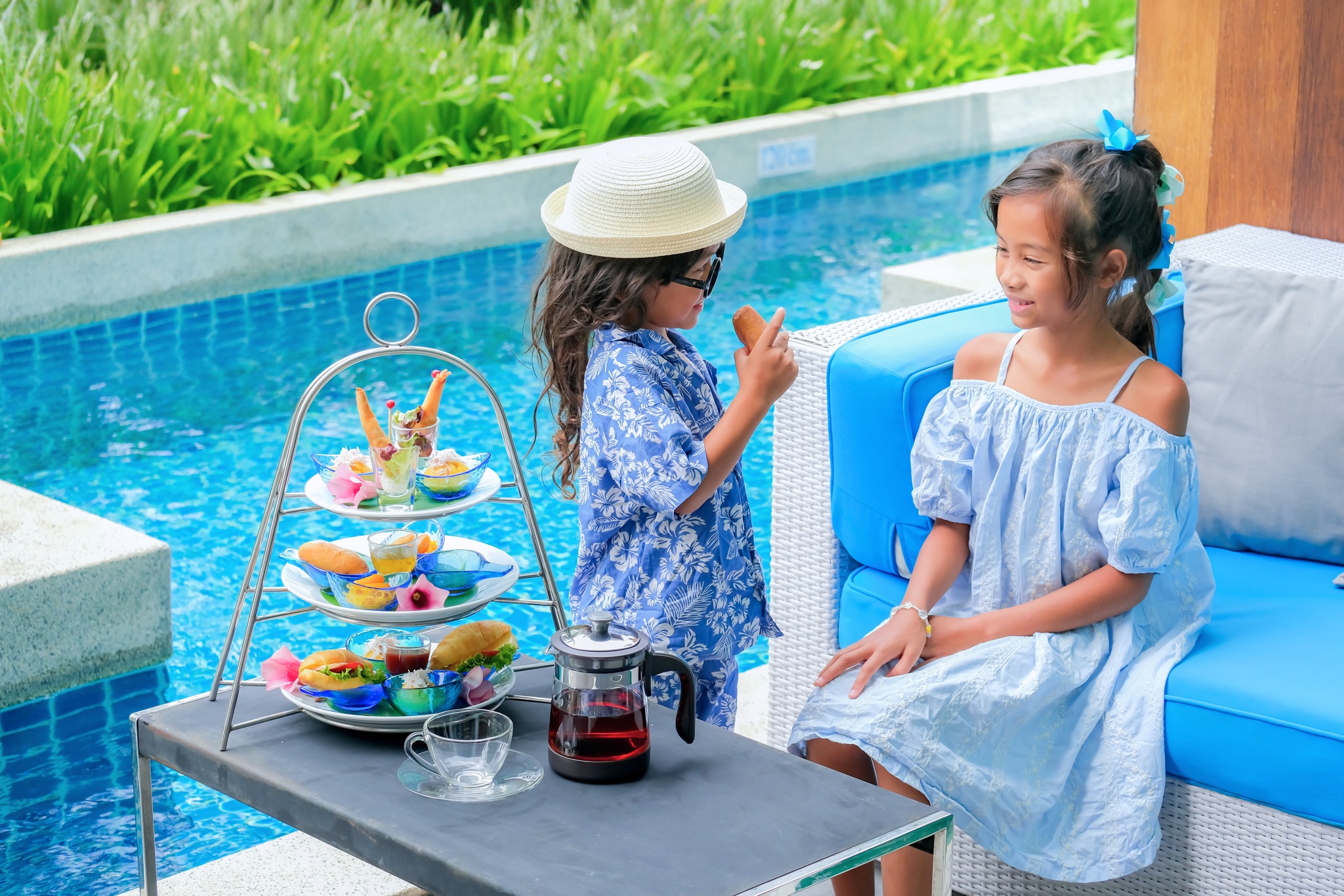Poolside ‘Afternoon tea’ 🫖... - Mida De Sea Hua Hin