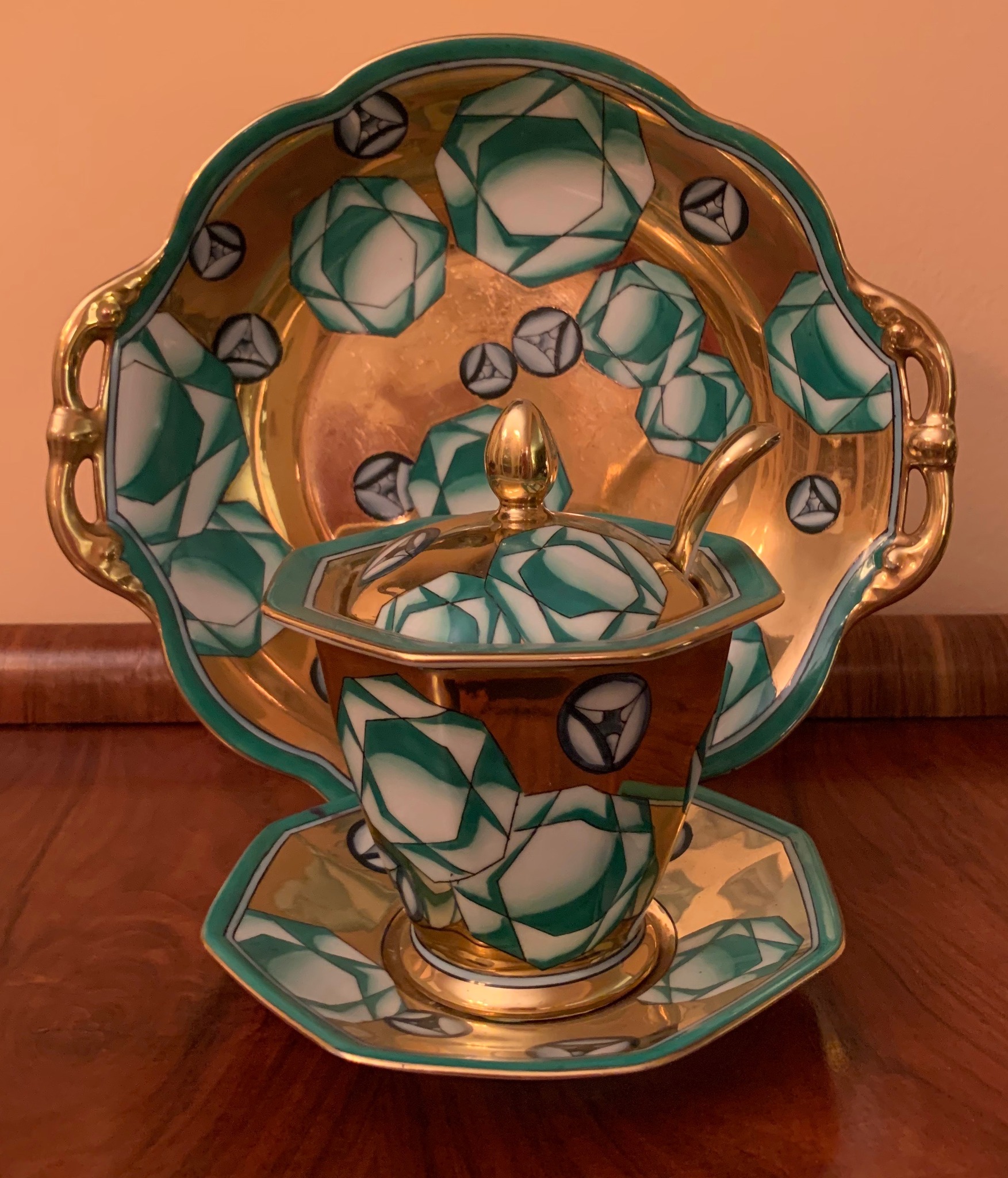 Noritake Japan 1920s Jewels pattern bowl set display picture 1
