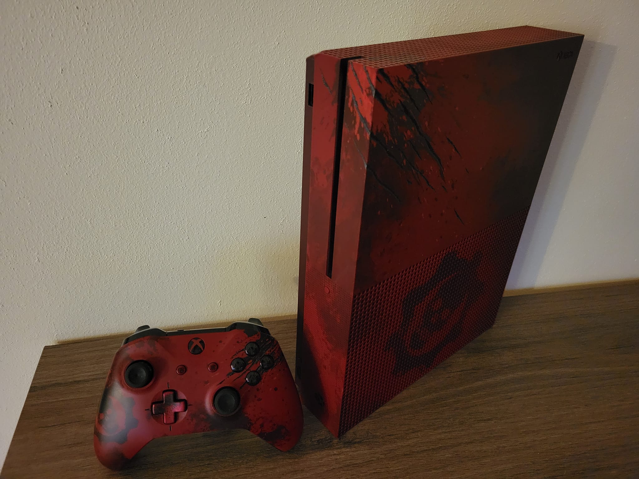 Gears of War 4 Limited Edition 2TB Xbox One S console review