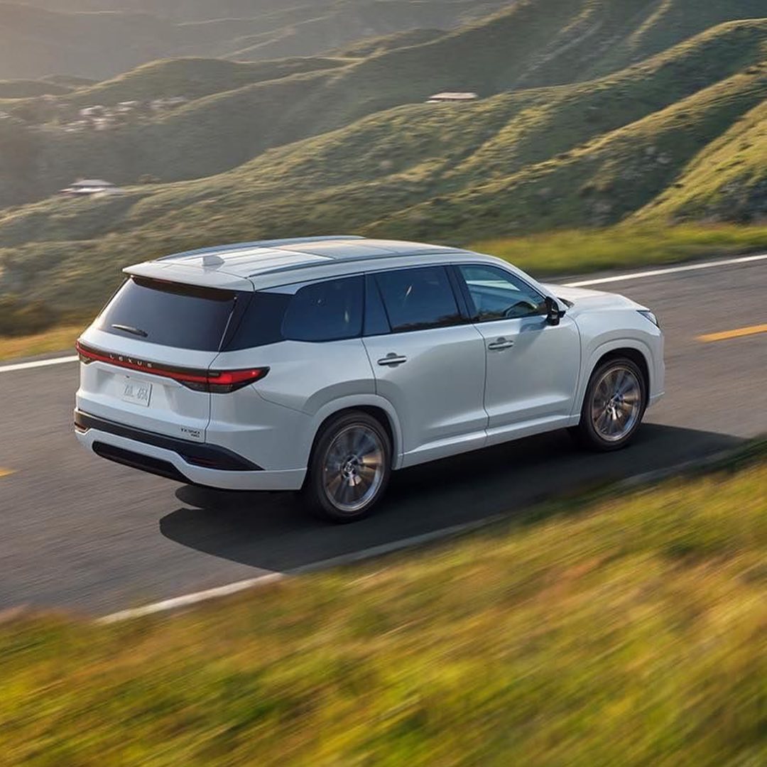 Introducing the... - New Country Lexus of Great Neck