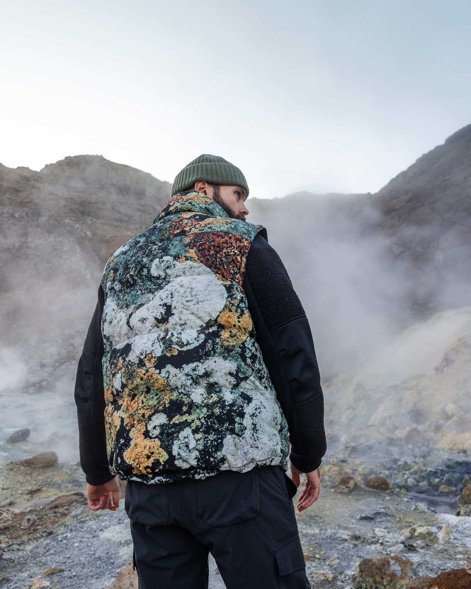 Made for the city. Perfect for the outdoors. The Dyngja shell