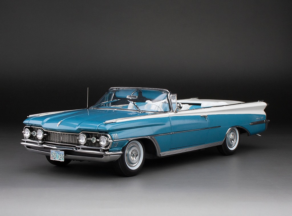 Item: 5237 Scale : 1:18 1959 Oldsmobile 