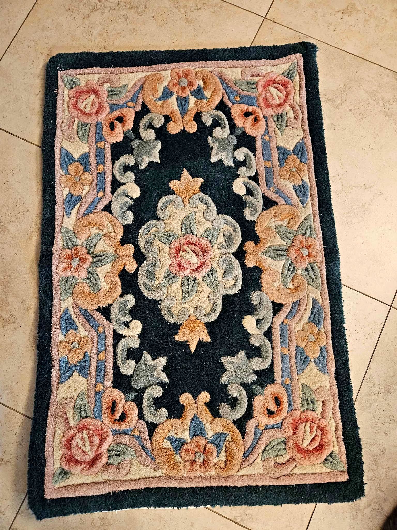 Area Rug - machine washable - Area Rugs | Facebook Marketplace | Facebook